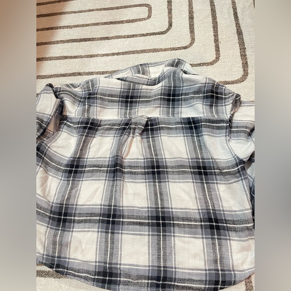 PINK soft cropped button down flannel - Picture 3 of 3